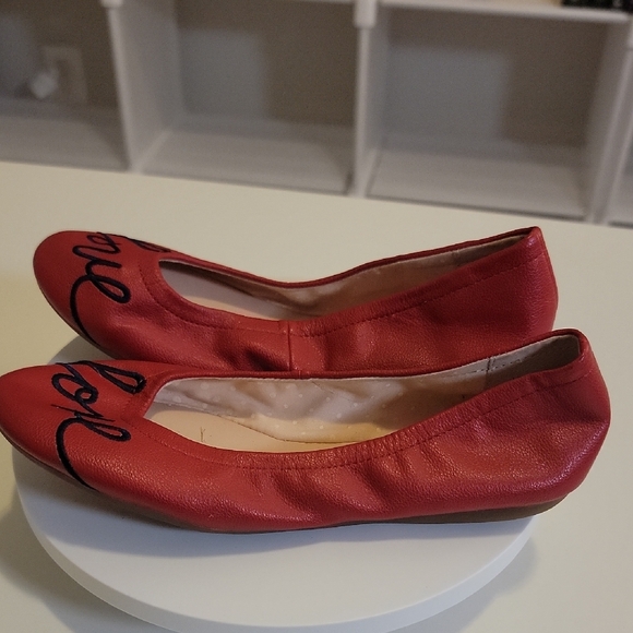 Red Love Embroidered Girl' Flats - Picture 3 of 3